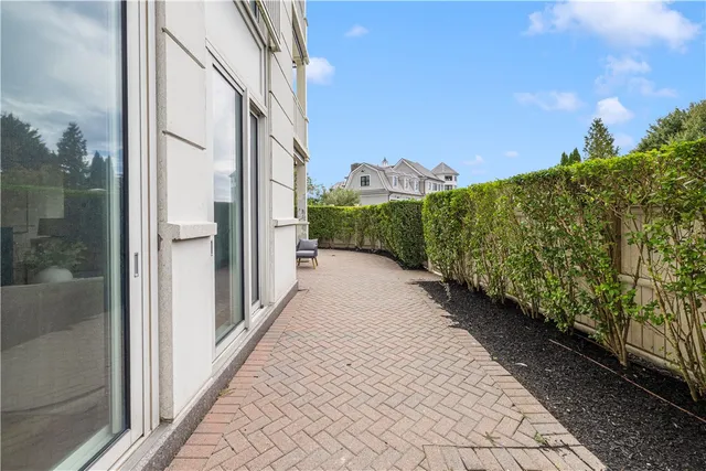 $675,000 | 1 Tower Drive, Unit 101, Portsmouth, RI 02871