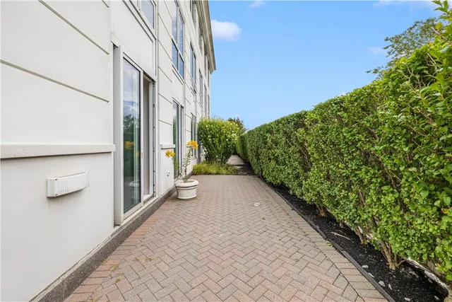 $675,000 | 1 Tower Drive, Unit 101, Portsmouth, RI 02871