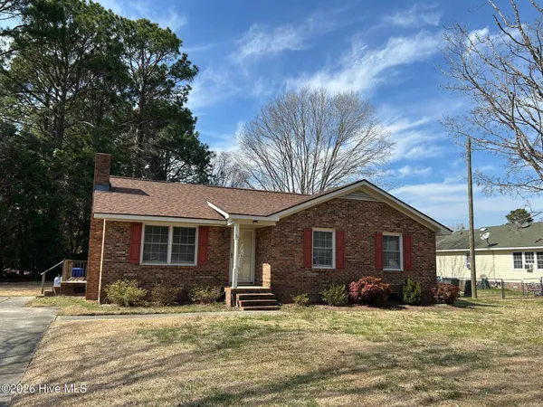 $1,600 | 92 Lancaster Drive, Greenville, NC 27834