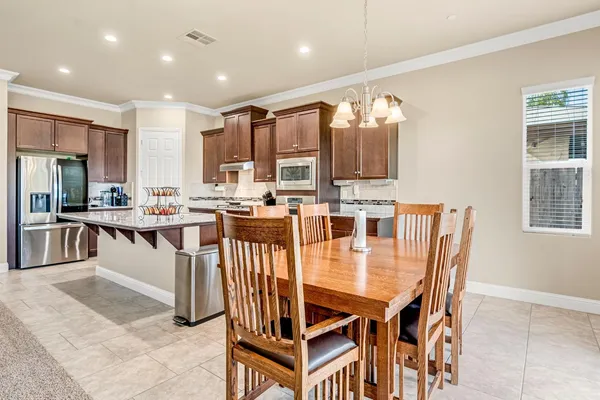 $699,777 | 3255 Roberts Avenue, Clovis, CA 93619