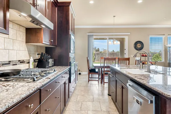 $699,777 | 3255 Roberts Avenue, Clovis, CA 93619