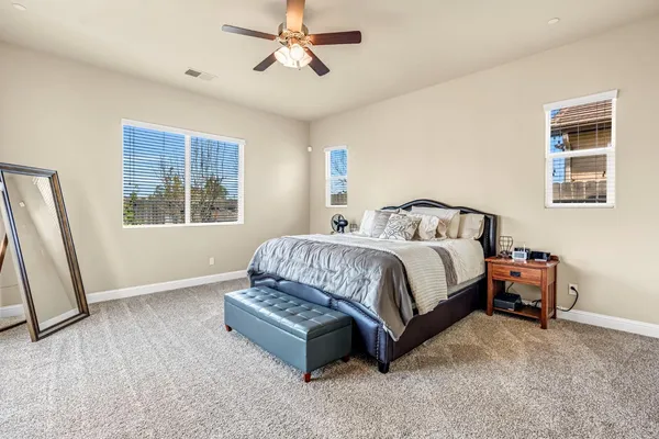 $699,777 | 3255 Roberts Avenue, Clovis, CA 93619