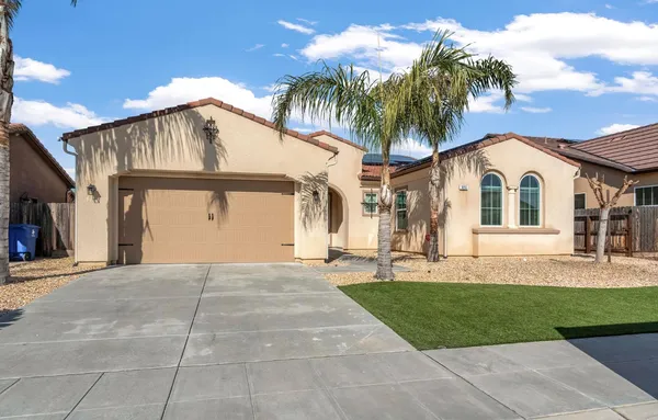 $699,777 | 3255 Roberts Avenue, Clovis, CA 93619