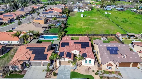 $699,777 | 3255 Roberts Avenue, Clovis, CA 93619