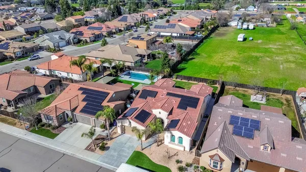 $699,777 | 3255 Roberts Avenue, Clovis, CA 93619