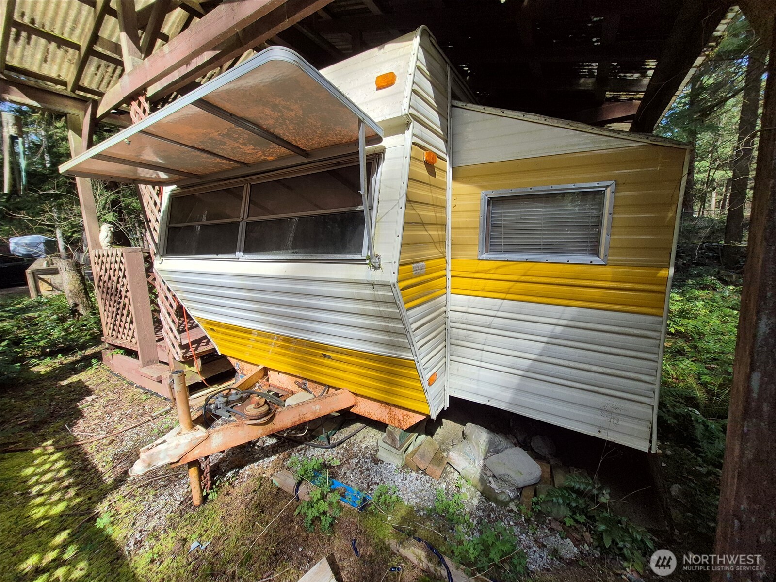 1182 Exit Road Maple Falls, WA 98266 - Photo 15 of 19