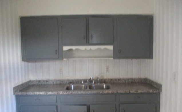 2336 Fort Benning Road, Unit 4 Columbus, GA 31903 - Photo 5 of 11 a sink with window