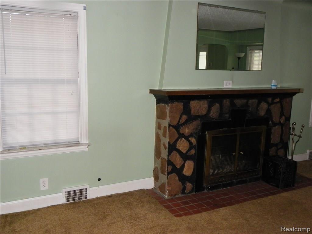 4843 East 9 Mile Road Warren, MI 48091 - Photo 6 of 25 100_1174.JPG