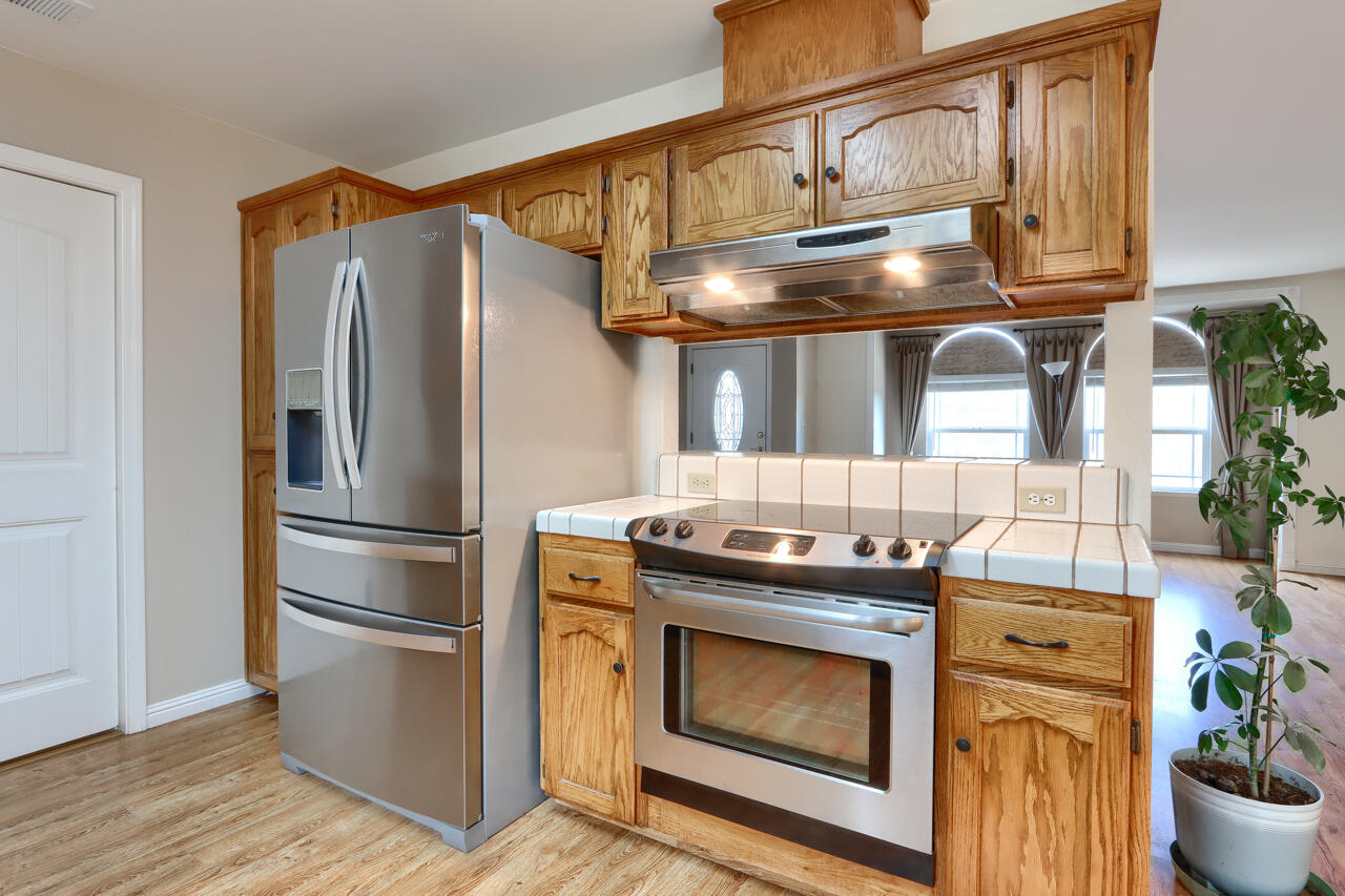 44755 Savage Road Coarsegold, CA 93614 - Photo 16 of 68 12-kitchen
