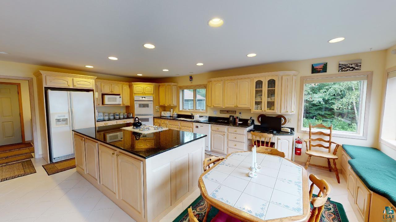 1084 Devil Track Road Grand Marais, MN 55604 - Photo 5 of 49 Gallery Image 5
