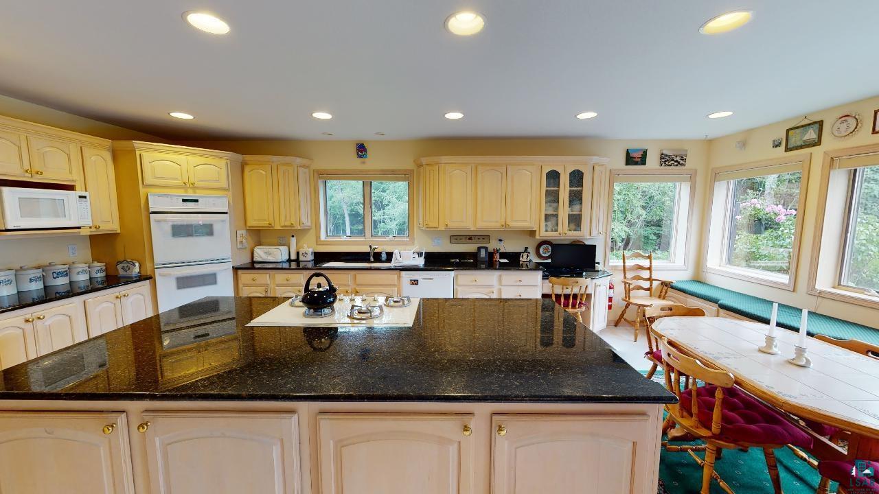 1084 Devil Track Road Grand Marais, MN 55604 - Photo 6 of 49 Gallery Image 6