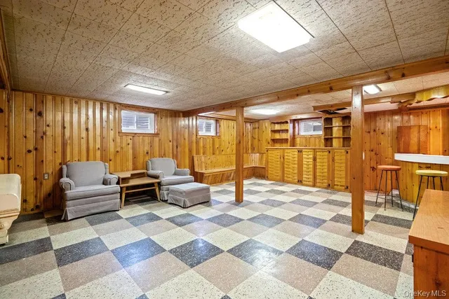 $949,990 | 28 Redwood Road, New Hyde Park, NY 11040