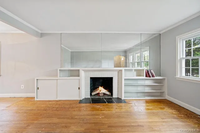 $949,990 | 28 Redwood Road, New Hyde Park, NY 11040