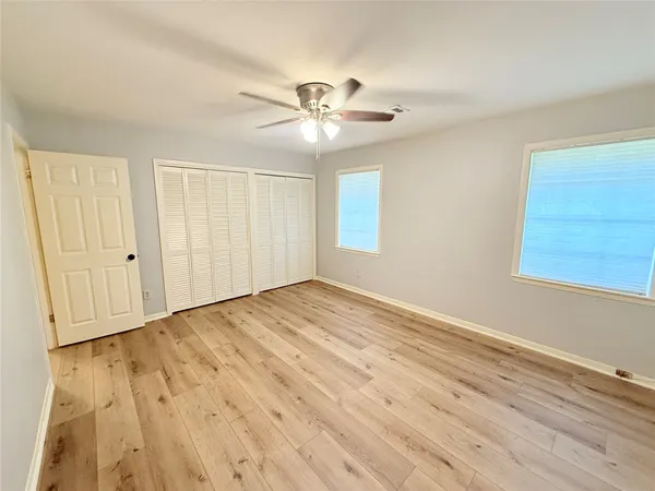 $398,888 | 204 Hillcrest Drive, Alvin, TX 77511