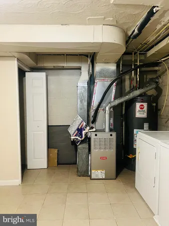 a view of a room with an empty space