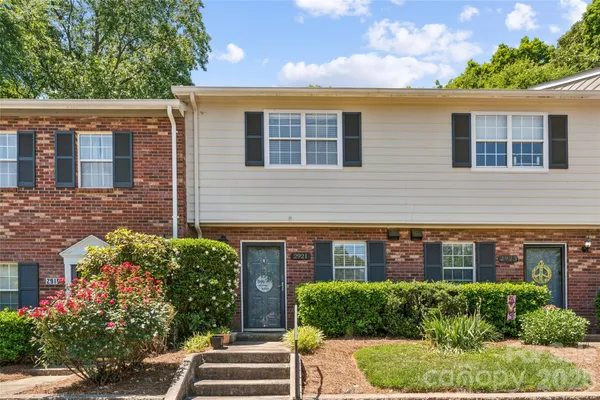 $200,000 | 2921 Heathstead Place, Charlotte, NC 28210