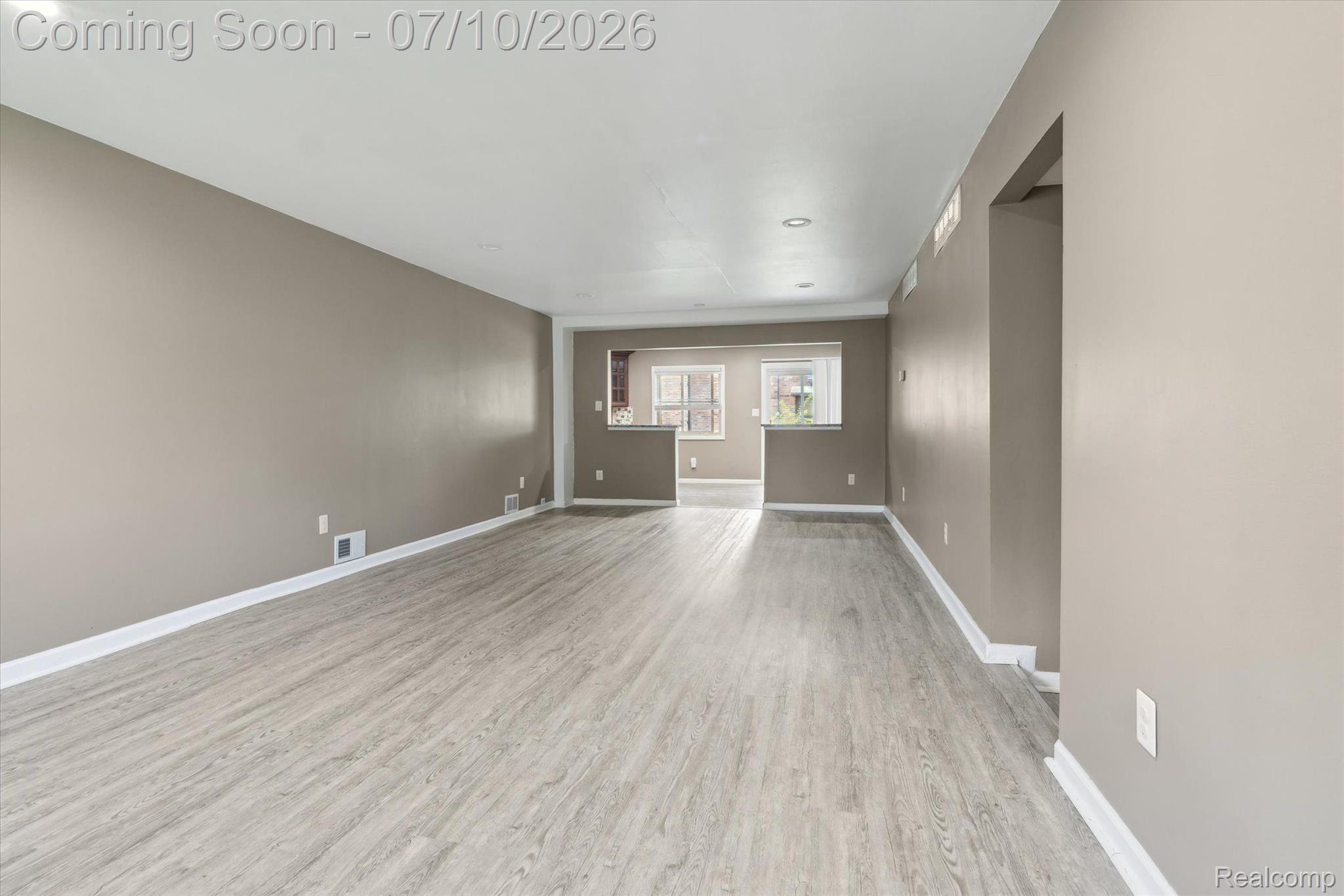 500 Trombley Road Troy, MI 48083 - Photo 7 of 32