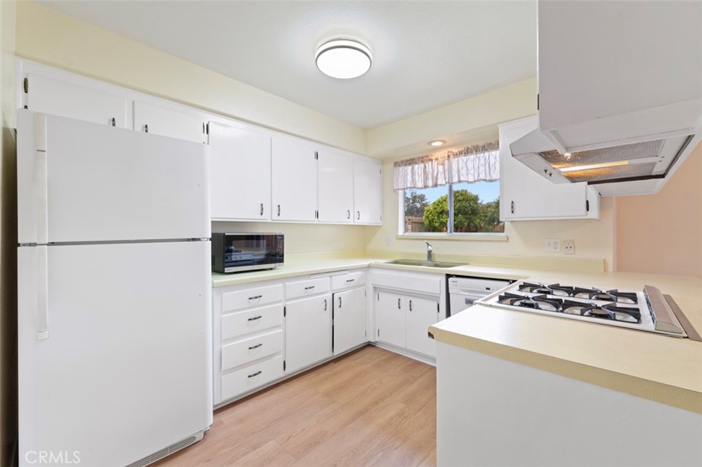 634 South Halcyon Road Arroyo Grande, CA 93420 - Photo 7 of 49