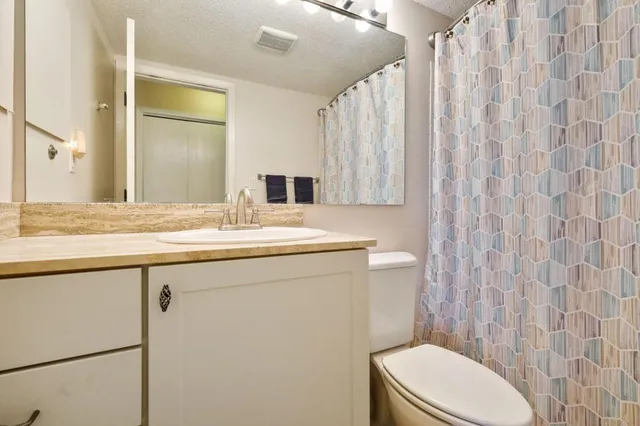 $199,900 | 20 Northeast 2nd Street, Unit P504, Minneapolis, MN 55413