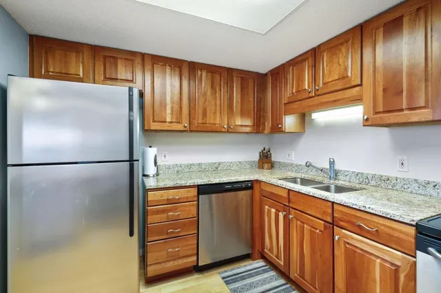$199,900 | 20 Northeast 2nd Street, Unit P504, Minneapolis, MN 55413