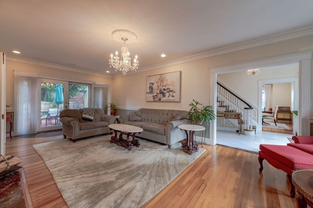 73 Ellison Park Waltham, MA 02452 - Photo 11 of 36