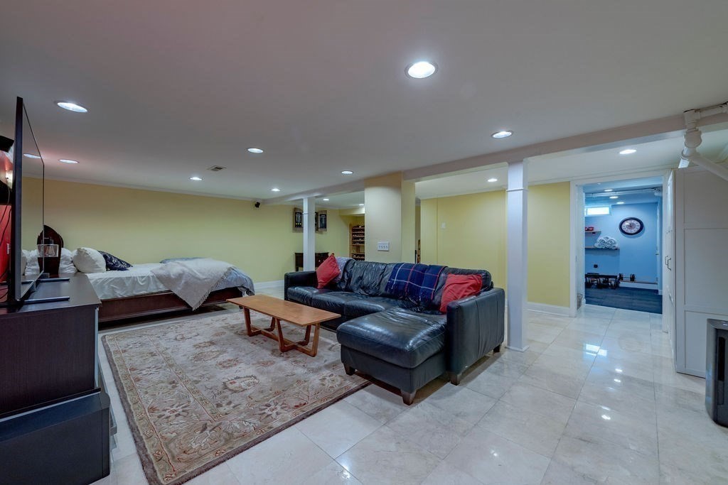 73 Ellison Park Waltham, MA 02452 - Photo 23 of 36