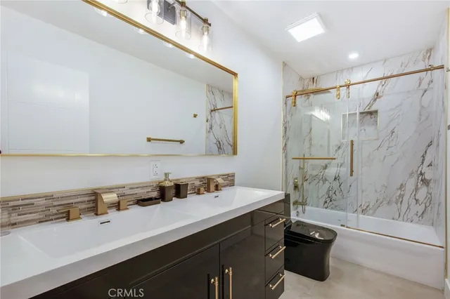 $2,498,888 | 117 Avenida Algodon, San Clemente, CA 92672