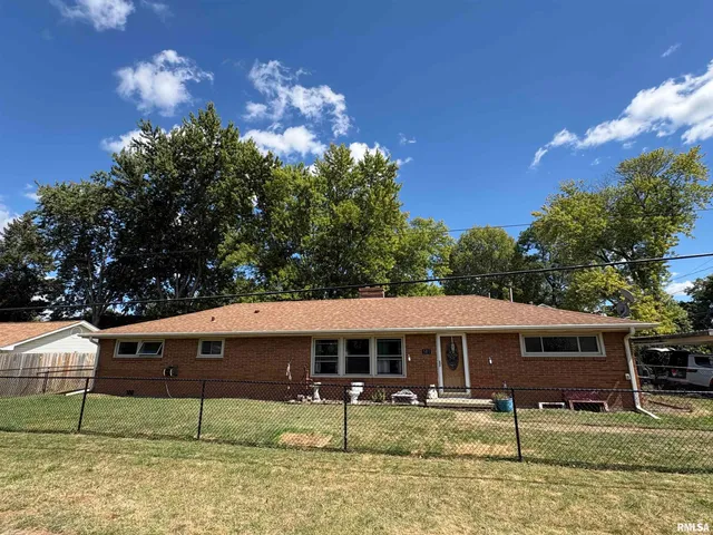 $162,900 | 501 North Wood Street, Washington, IL 61571