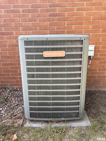 $162,900 | 501 North Wood Street, Washington, IL 61571