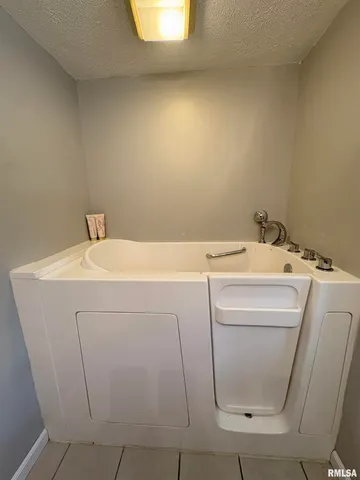 $162,900 | 501 North Wood Street, Washington, IL 61571