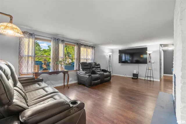 $162,900 | 501 North Wood Street, Washington, IL 61571