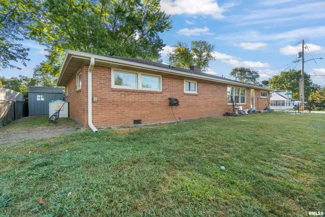 $162,900 | 501 North Wood Street, Washington, IL 61571