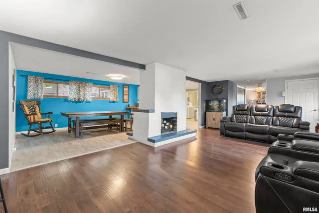 $162,900 | 501 North Wood Street, Washington, IL 61571