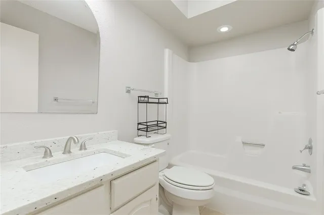 $2,000 | 9142 Emberglow Lane, Dallas, TX 75243