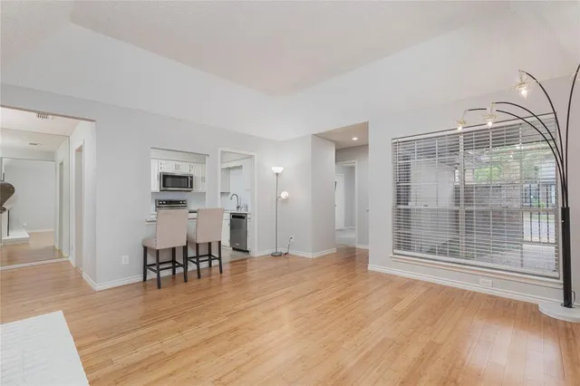 $2,000 | 9142 Emberglow Lane, Dallas, TX 75243