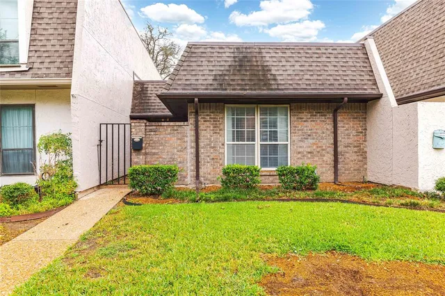 $2,000 | 9142 Emberglow Lane, Dallas, TX 75243
