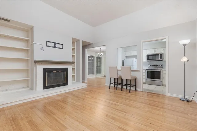 $2,000 | 9142 Emberglow Lane, Dallas, TX 75243