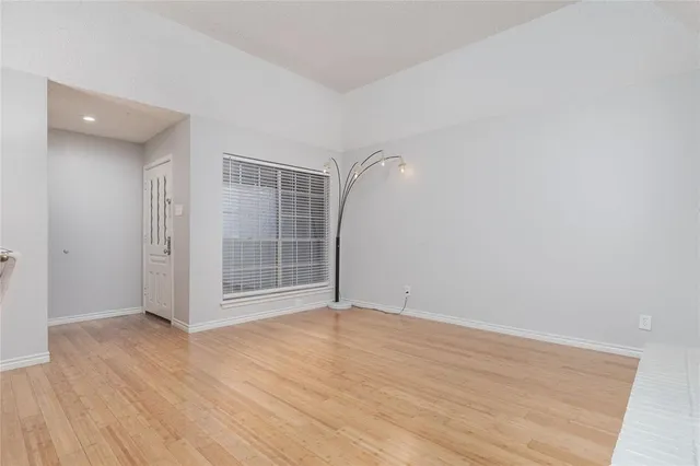 $2,000 | 9142 Emberglow Lane, Dallas, TX 75243