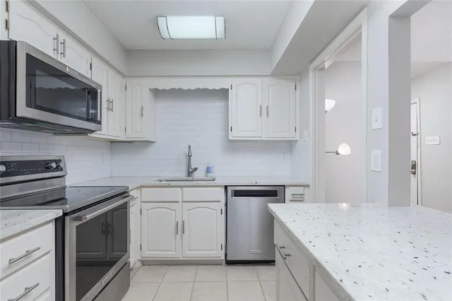 $2,000 | 9142 Emberglow Lane, Dallas, TX 75243