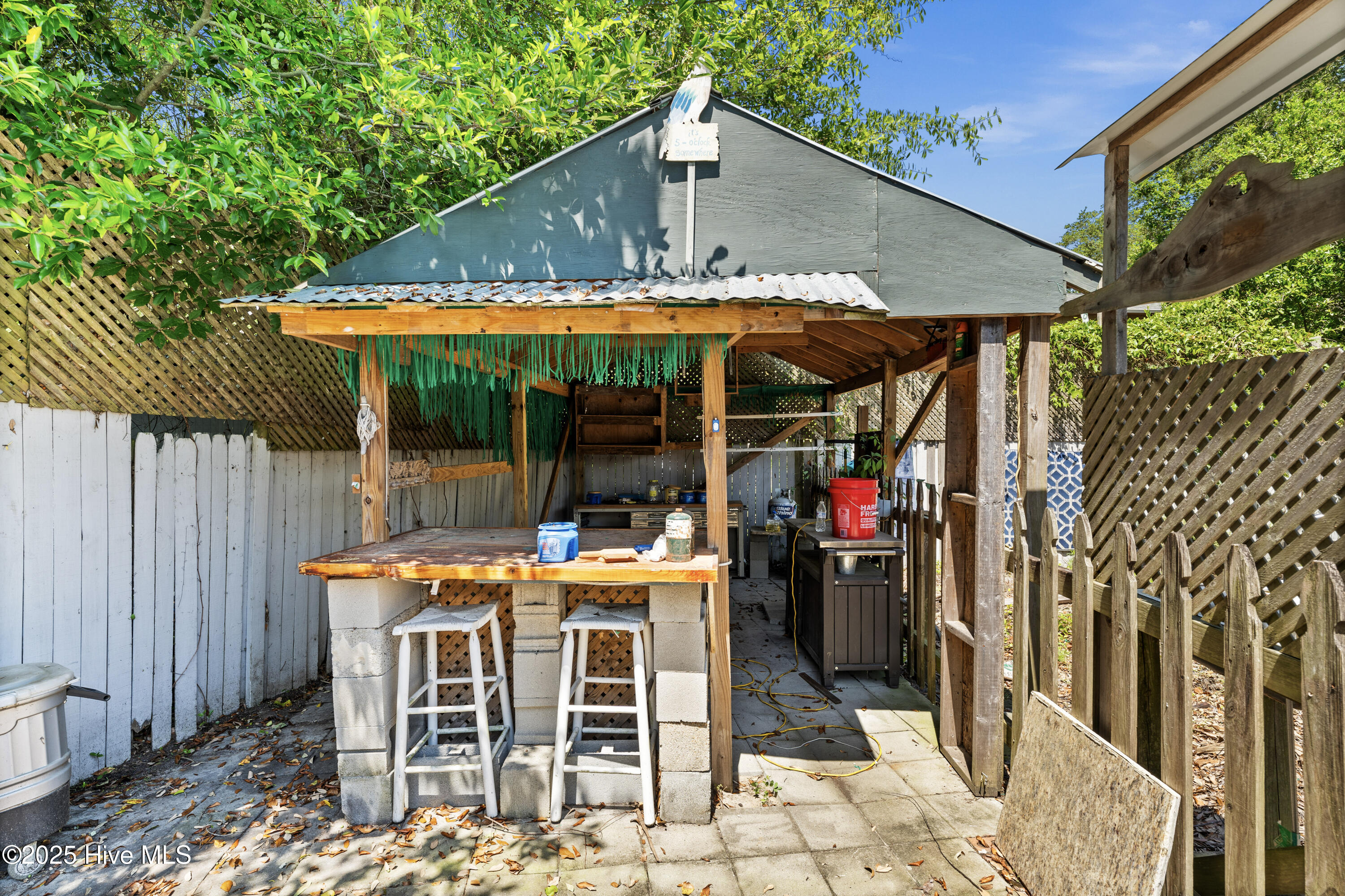 210 Rutledge Drive Wilmington, NC 28412 - Photo 40 of 63 Cooking area/entertainment