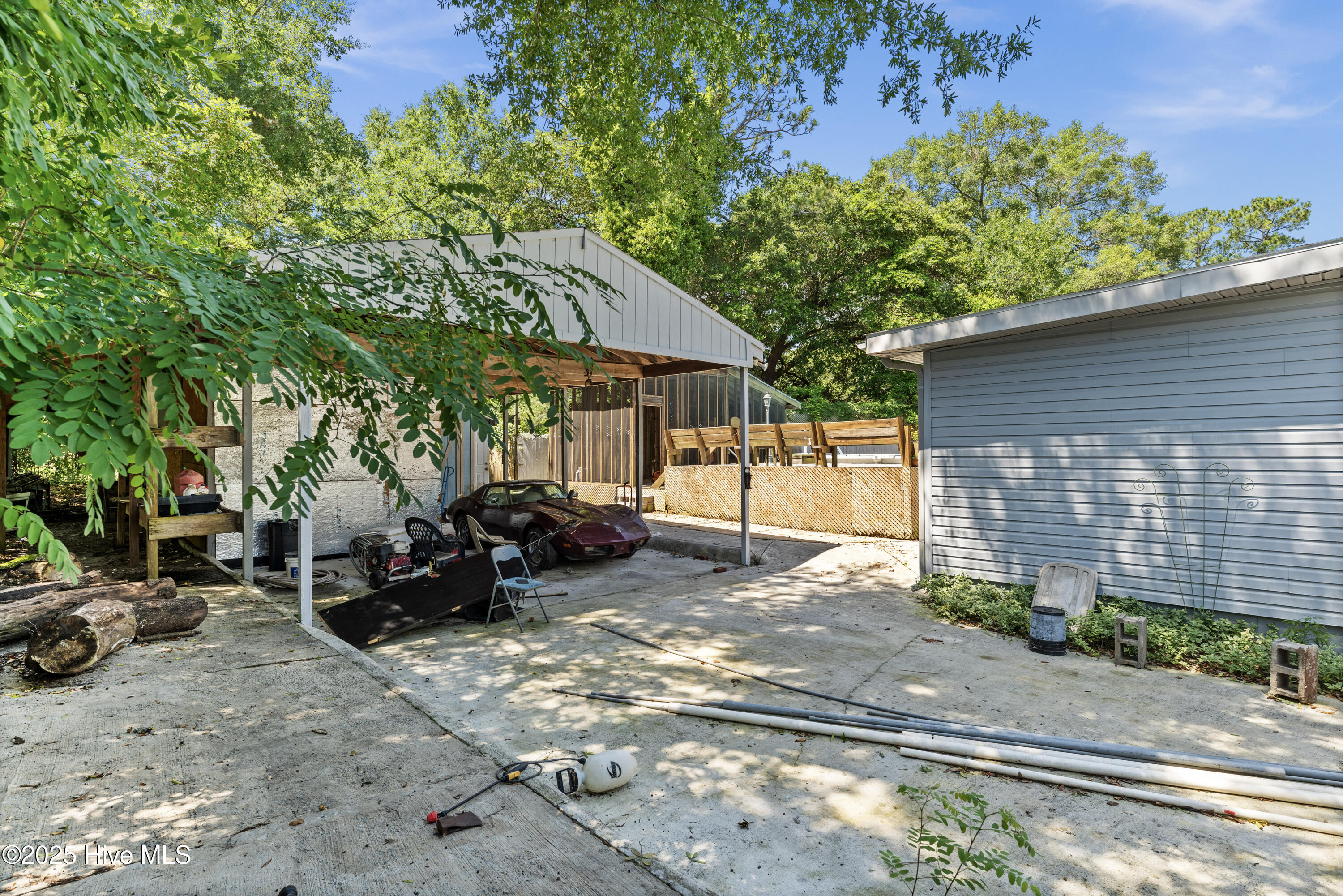 210 Rutledge Drive Wilmington, NC 28412 - Photo 46 of 63 Exterior building/wood shop