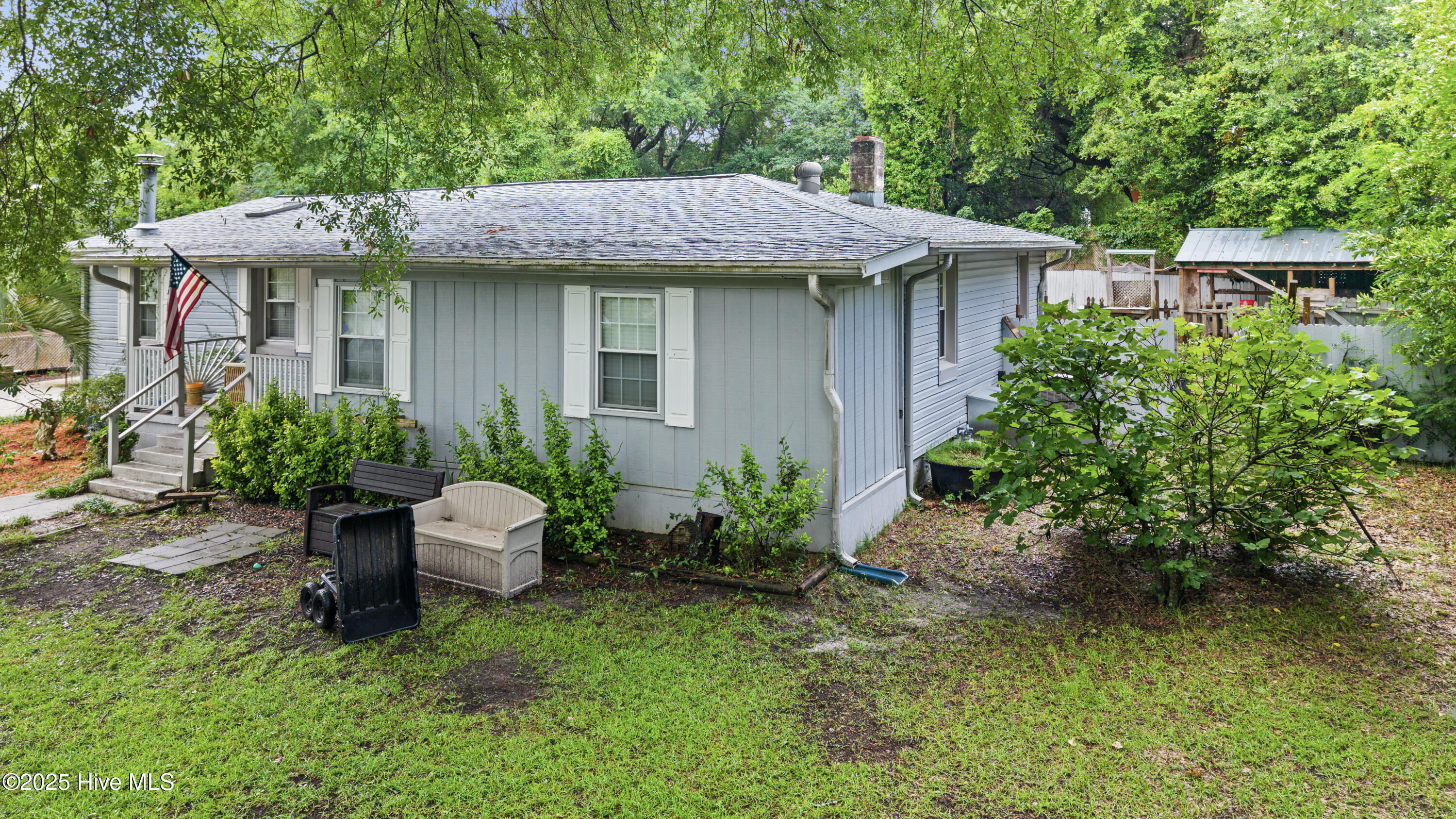 210 Rutledge Drive Wilmington, NC 28412 - Photo 5 of 63 21-DJI_20250615011538_0108_D