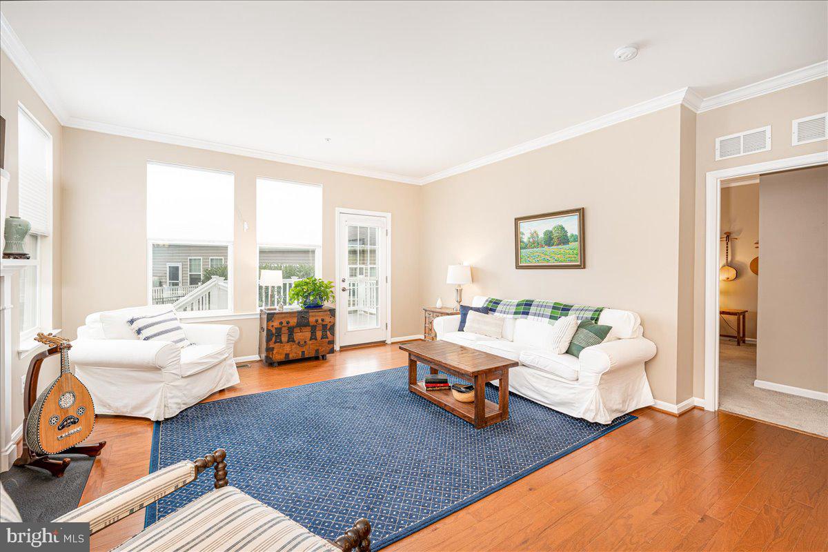 2851 Union Square Road, Unit 68 New Windsor, MD 21776 - Photo 17 of 54 Living Room
