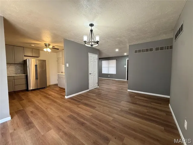 $1,900 | 601 Wickford Way, Ballwin, MO 63021