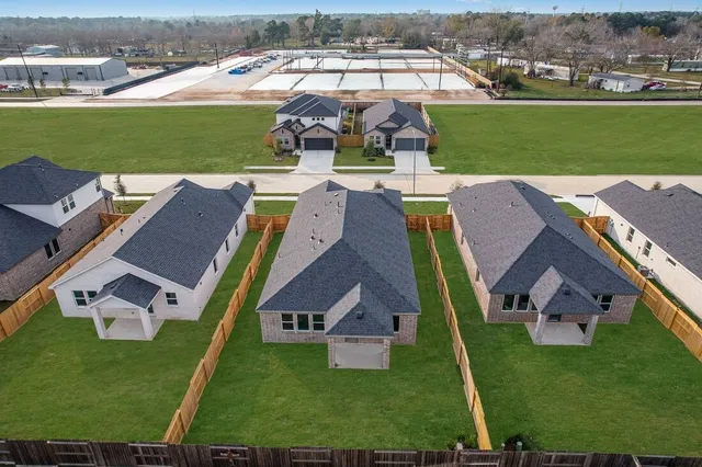 $374,640 | 21934 Sam Raburn Drive, Tomball, TX 77375