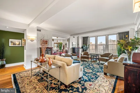 $1,750,000 | 1901 Walnut Street, Unit 15D, Philadelphia, PA 19103