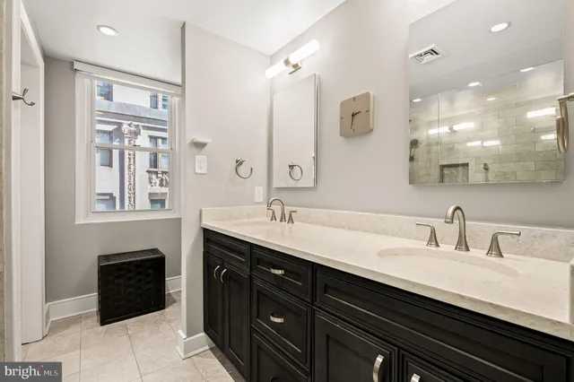 $1,895,000 | 1901 Walnut Street, Unit 15D, Philadelphia, PA 19103