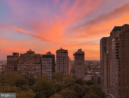 $1,700,000 | 1901 Walnut Street, Unit 15D, Philadelphia, PA 19103