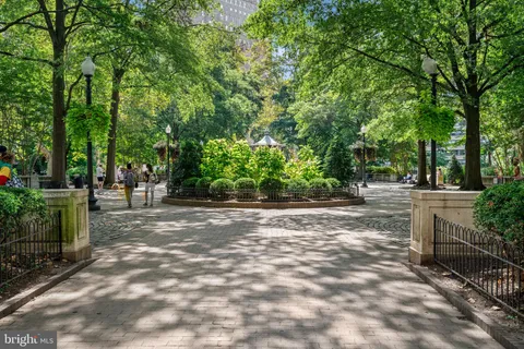 $1,700,000 | 1901 Walnut Street, Unit 15D, Philadelphia, PA 19103