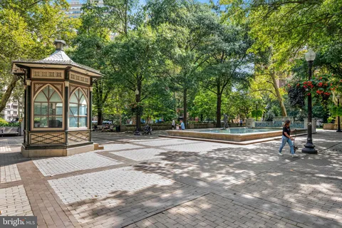 $1,700,000 | 1901 Walnut Street, Unit 15D, Philadelphia, PA 19103